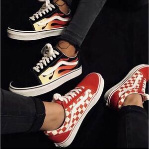 Vans Unisex Old Skool (Primary Check) Red Skate Shoe Men’s Sz 9.5/Women’s Sz 11